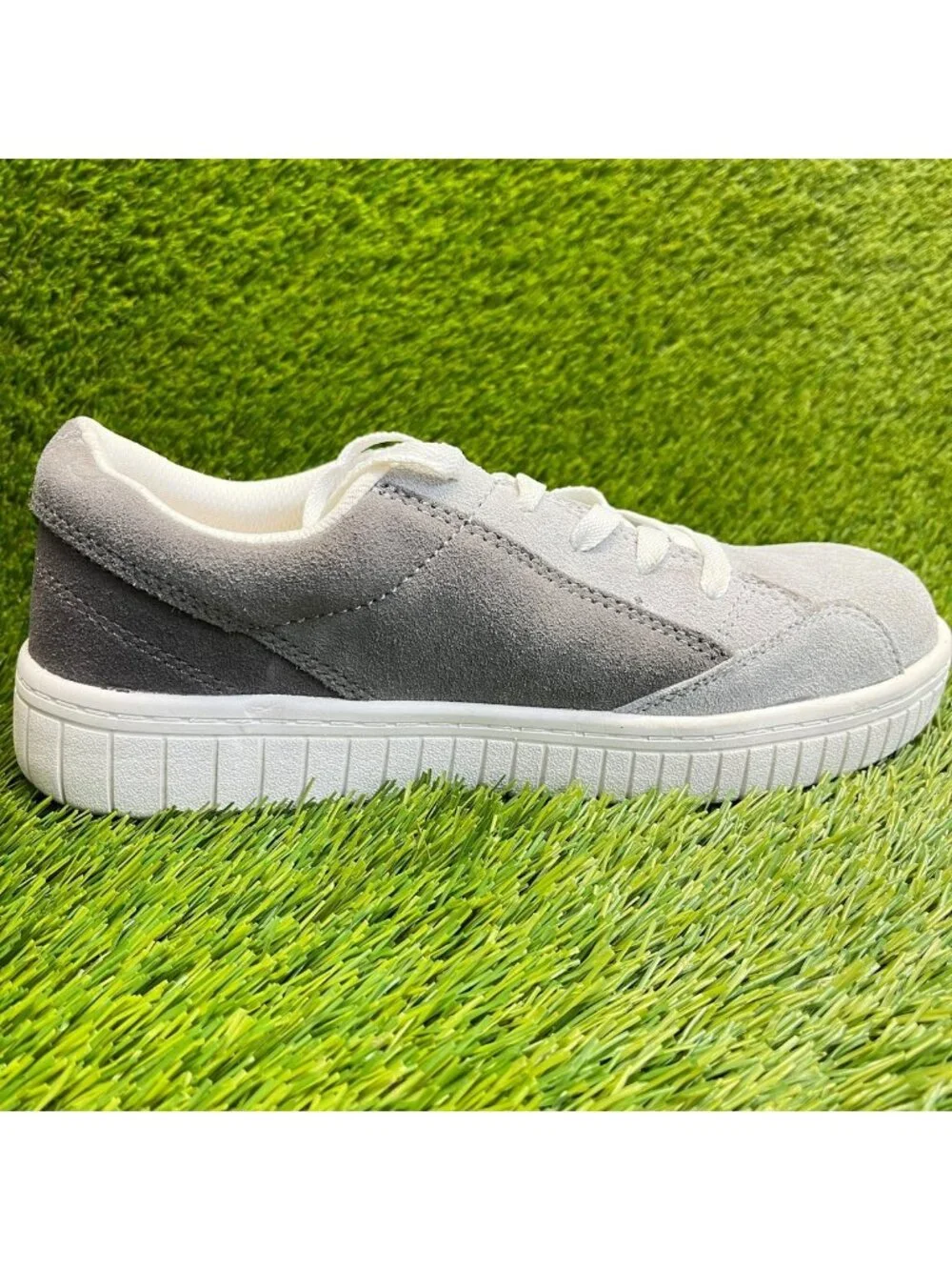 Airwalk Camino Womens Size 8.5D Gray White Suede Composite Toe Safety Work Shoes
